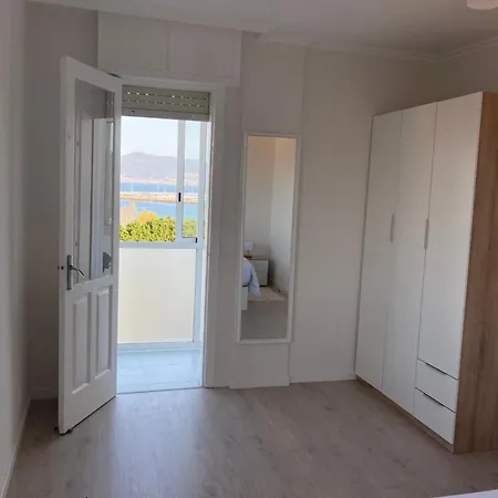 Playa Alcabre 아파트 *