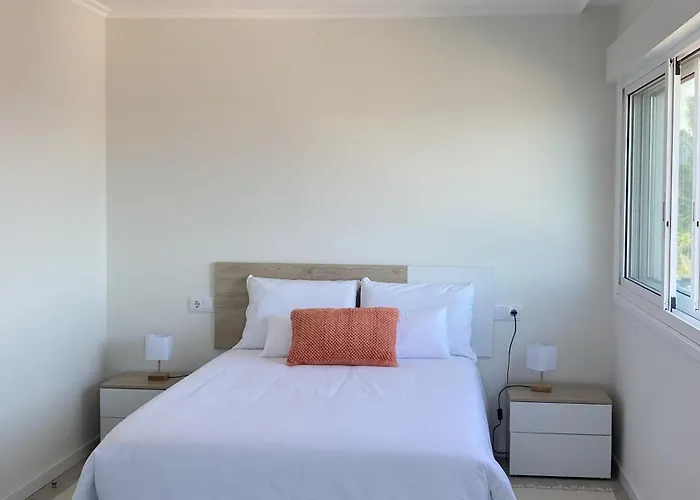 Playa Alcabre Apartment *